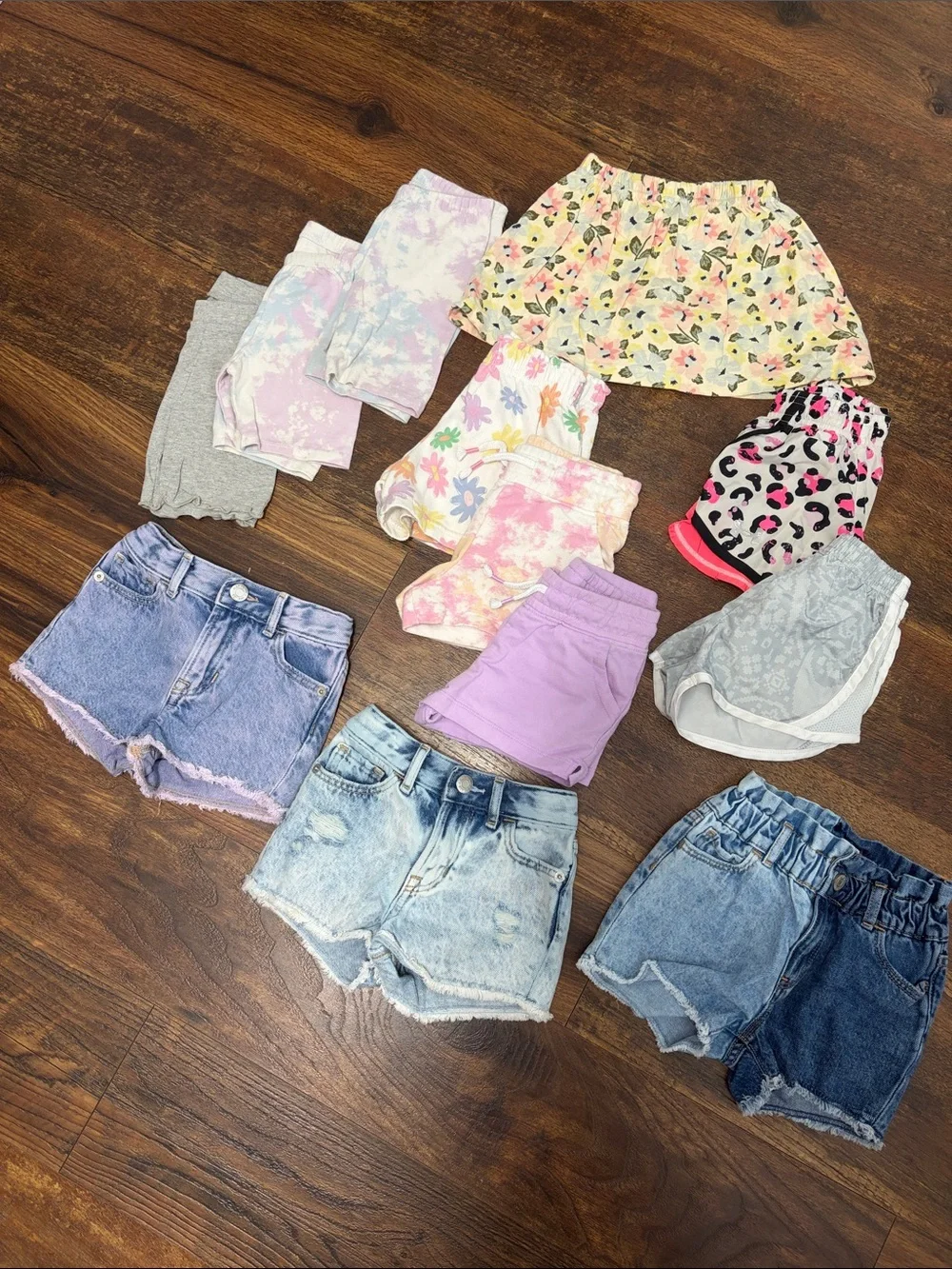 Girls 3T shorts LOT (Nike, UA, cat and jack, old navy)